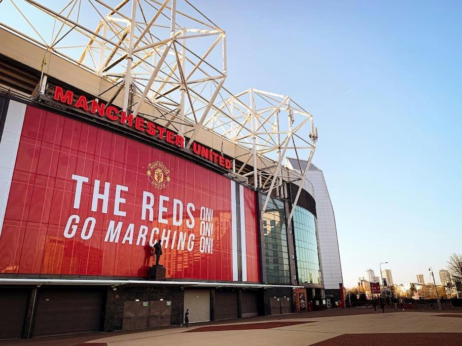 Modern Trafford 1Br Apartment-Free Parking-Cinema Room Manchester Exteriér fotografie