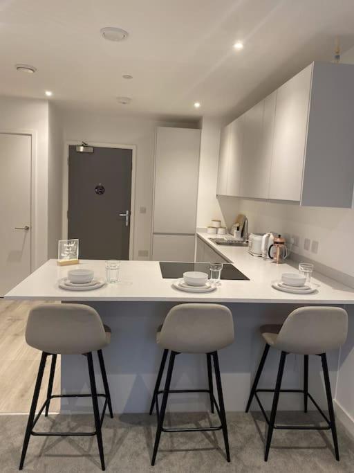 Modern Trafford 1Br Apartment-Free Parking-Cinema Room Manchester Exteriér fotografie
