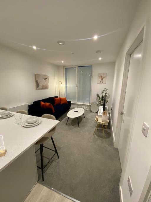 Modern Trafford 1Br Apartment-Free Parking-Cinema Room Manchester Exteriér fotografie